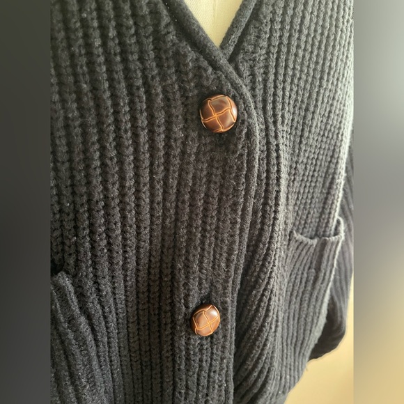 The Kazbah Club Button-Up Cardigan - Picture 2 of 4
